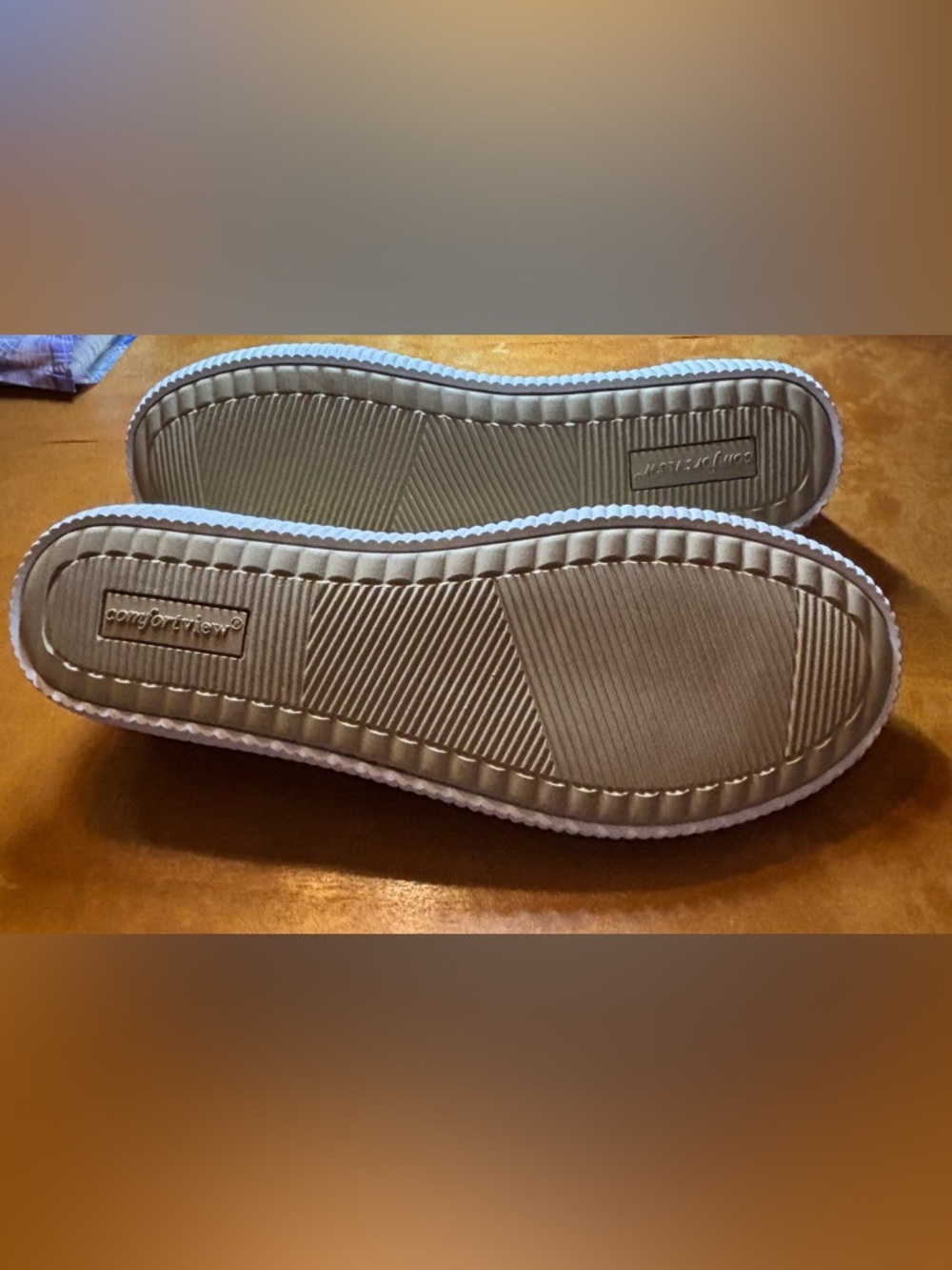 Comfortview: Catherine’s Jazlyn Slip-On Casual Flat; color khaki; size 10M. - Picture 4 of 12